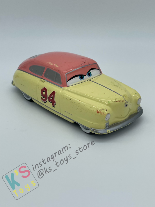 PRE-OWNED / LOOSE DISNEY PIXAR CARS - LOUISE NASH DISNEY STORE 1:43 - PLAYED CONDITION