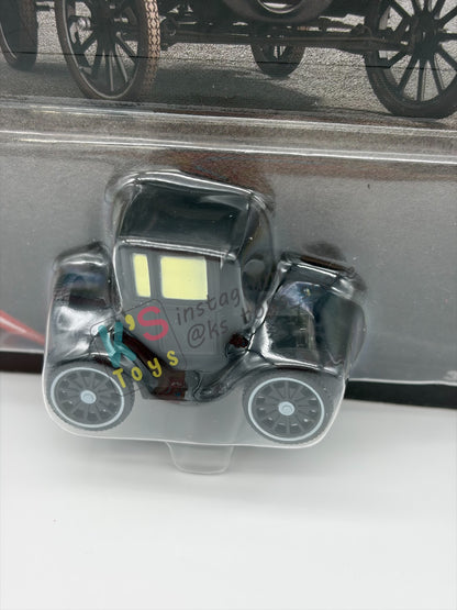 Disney Pixar Cars 1:55 by MATTEL,  "LIZZIE" - 2026 RE-RELEASED NEW CARD - BNIP