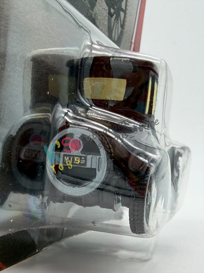 Disney Pixar Cars 1:55 by MATTEL,  "LIZZIE" - 2026 RE-RELEASED NEW CARD - BNIP