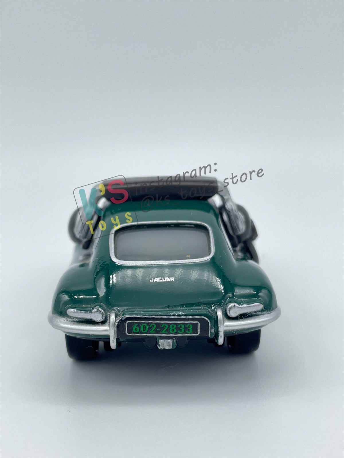 PRE-OWNED / LOOSE DISNEY PIXAR CARS BY MATTEL - "DAVID HOBBSCAP WITH HEADSET" - CARS 2 SERIES - MINT/NEAR MINT CONDITION - READ DESCRIPTION!!!!!!!!!!!