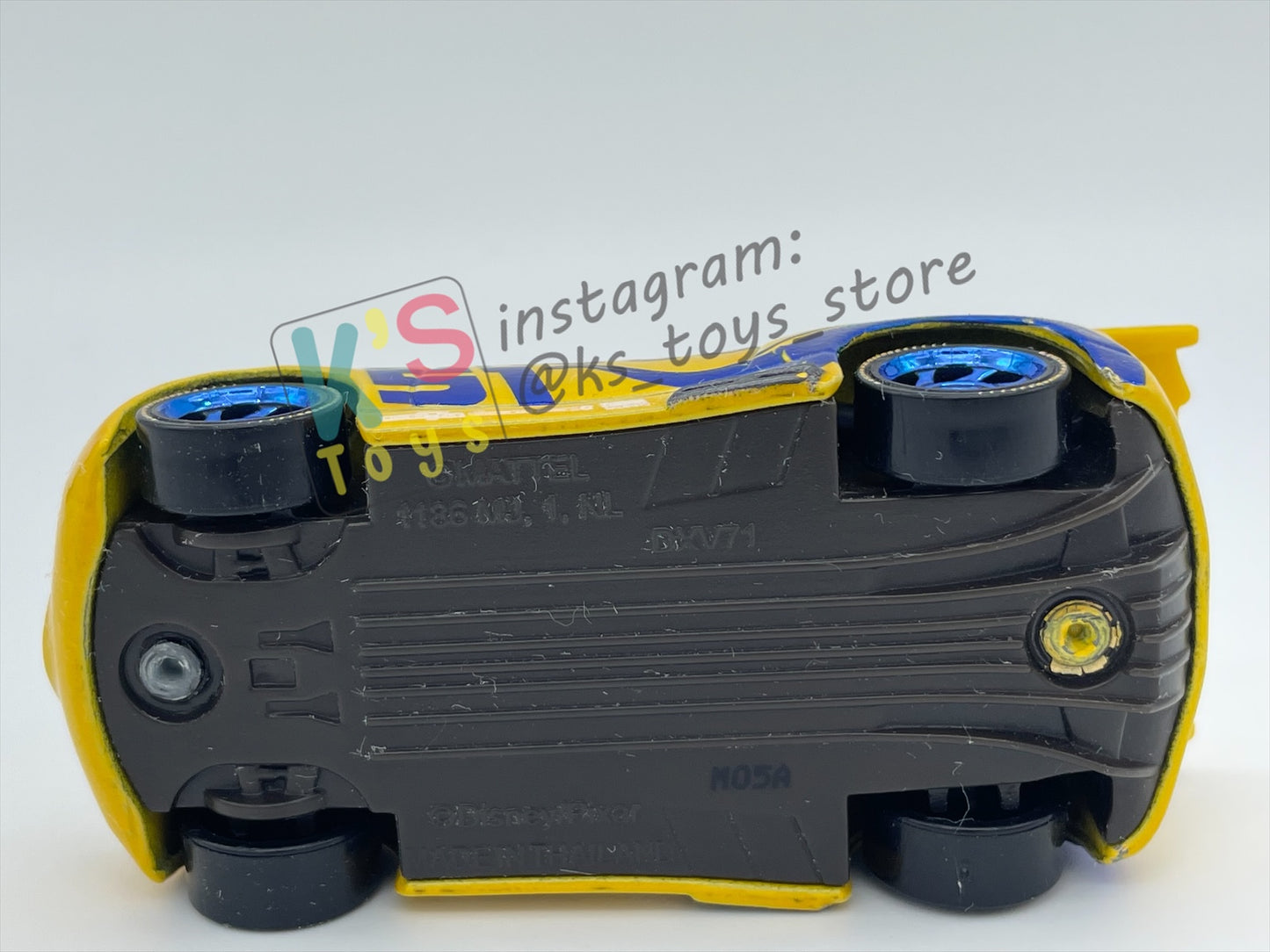 PRE-OWNED / LOOSE DISNEY PIXAR CARS BY MATTEL - "DINOCO CRUZ RAMIREZ" - CARS 3 SERIES - MINT/NEAR MINT CONDITION - READ DESCRIPTION!!!!!!!!!!!
