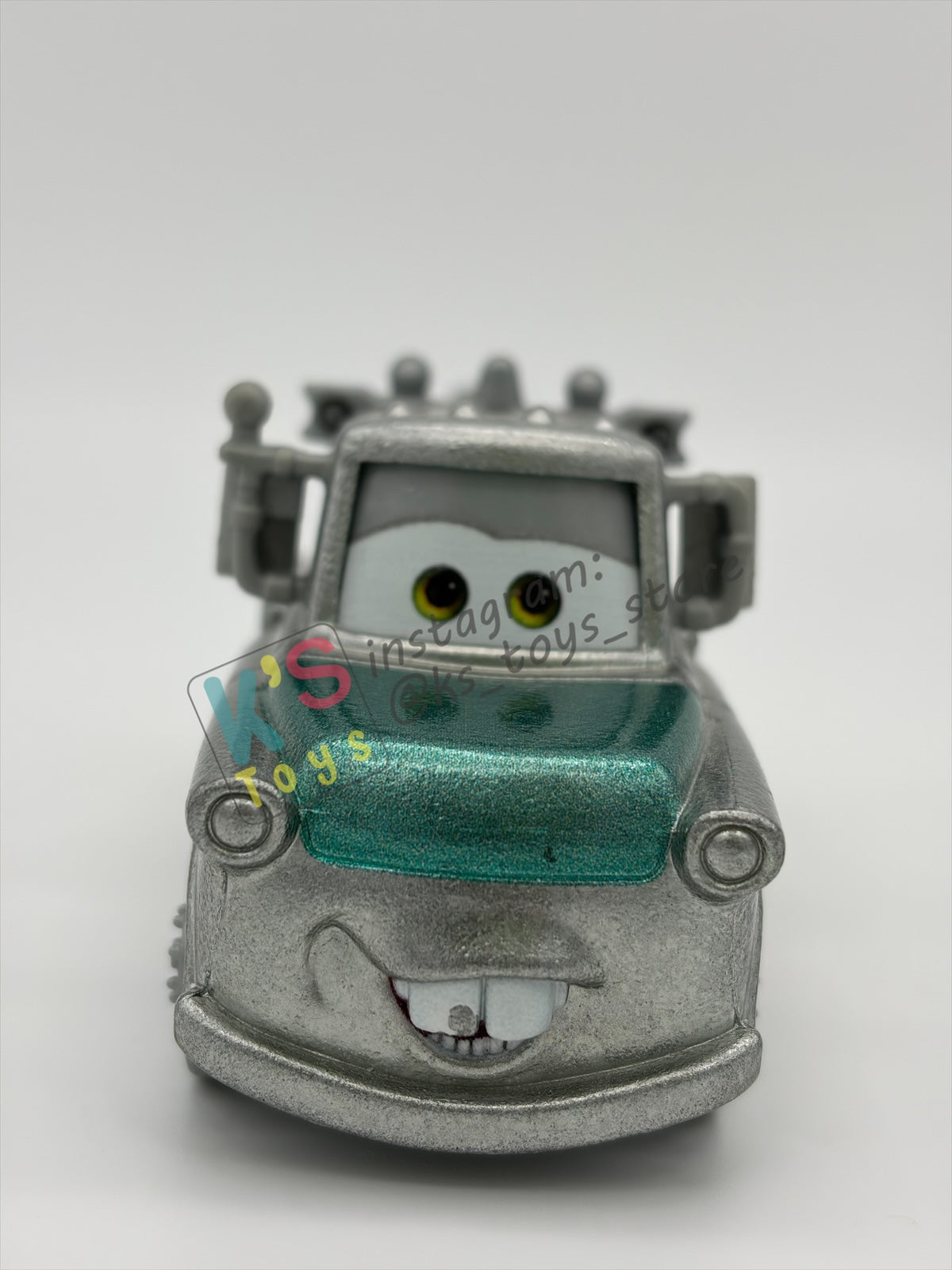 PRE-OWNED / LOOSE DISNEY PIXAR CARS 1:55 BY MATTEL - "DISNEY 100 YEAR SILVER MATER" - GOOD CONDITION