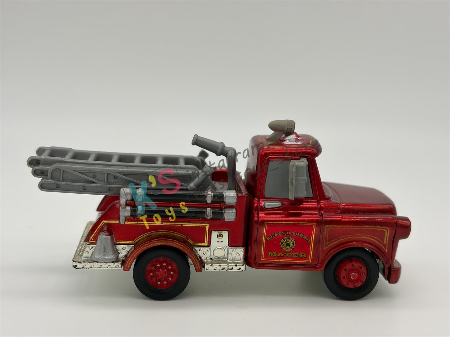 PRE-OWNED / LOOSE DISNEY PIXAR CARS 1:55 BY MATTEL - "RESCUE SQUAD MATER (BLURAY PACK)" - NEAR MINT CONDITION