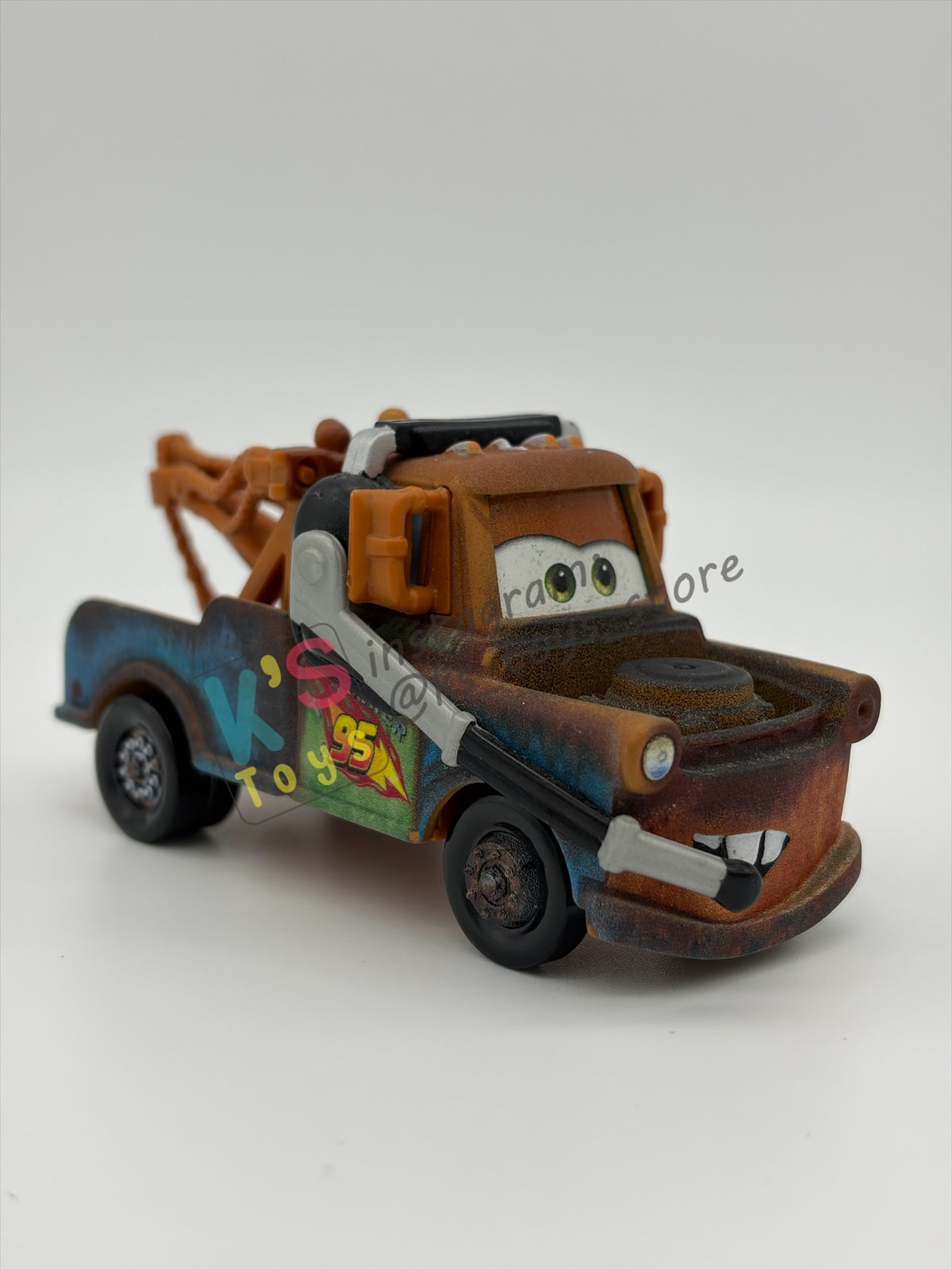 PRE-OWNED / LOOSE DISNEY PIXAR CARS 1:55 BY MATTEL - "PIT CREW MATER" - NEAR MINT CONDITION