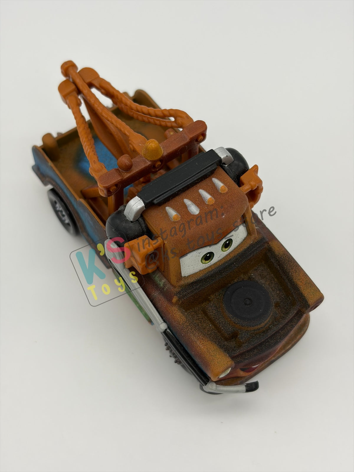 PRE-OWNED / LOOSE DISNEY PIXAR CARS 1:55 BY MATTEL - "PIT CREW MATER" - NEAR MINT CONDITION
