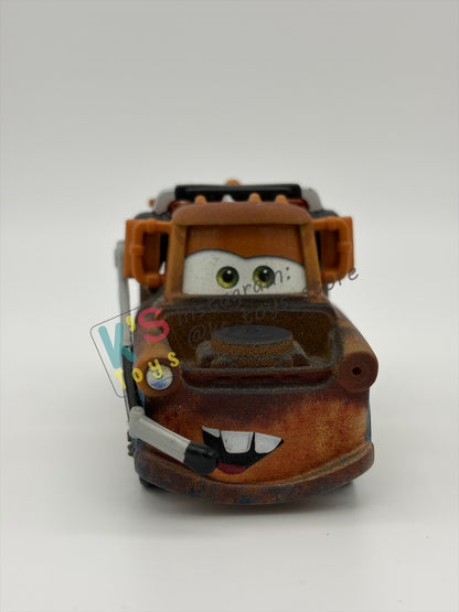 PRE-OWNED / LOOSE DISNEY PIXAR CARS 1:55 BY MATTEL - "PIT CREW MATER" - NEAR MINT CONDITION