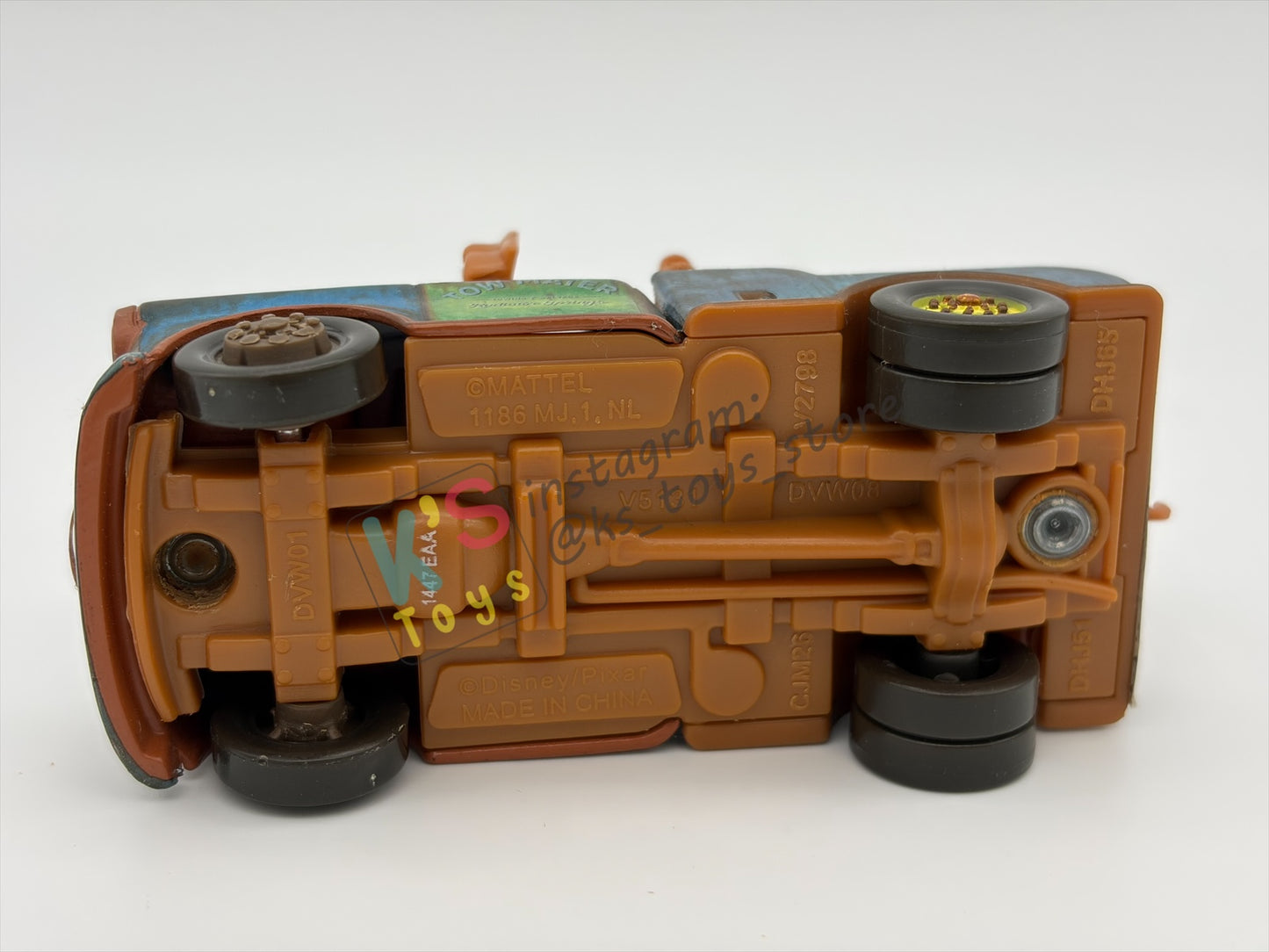 PRE-OWNED / LOOSE DISNEY PIXAR CARS 1:55 BY MATTEL - "FIGHTING FACE MATER" - NEAR MINT CONDITION
