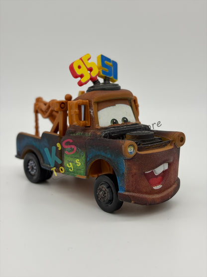 PRE-OWNED / LOOSE DISNEY PIXAR CARS 1:55 BY MATTEL - "TTEAM 95 AND 51 MATER" - NEAR MINT CONDITION
