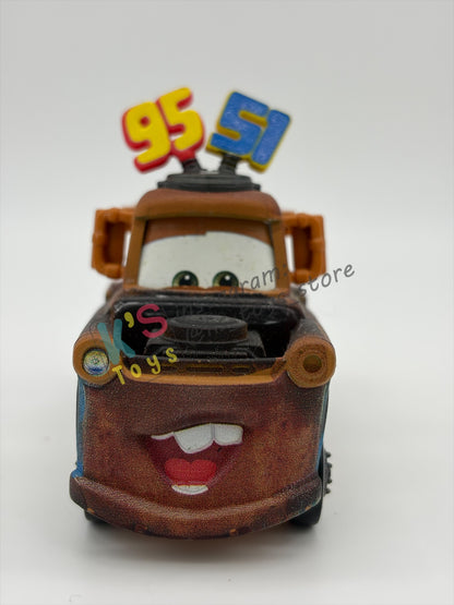 PRE-OWNED / LOOSE DISNEY PIXAR CARS 1:55 BY MATTEL - "TTEAM 95 AND 51 MATER" - NEAR MINT CONDITION