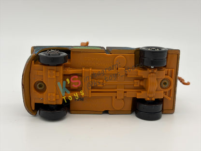 PRE-OWNED / LOOSE DISNEY PIXAR CARS 1:55 BY MATTEL - "TTEAM 95 AND 51 MATER" - NEAR MINT CONDITION