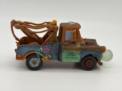 PRE-OWNED / LOOSE DISNEY PIXAR CARS 1:55 BY MATTEL - "BLOWING BUBBLE MATER (LENTICULAR)" - NEAR MINT CONDITION