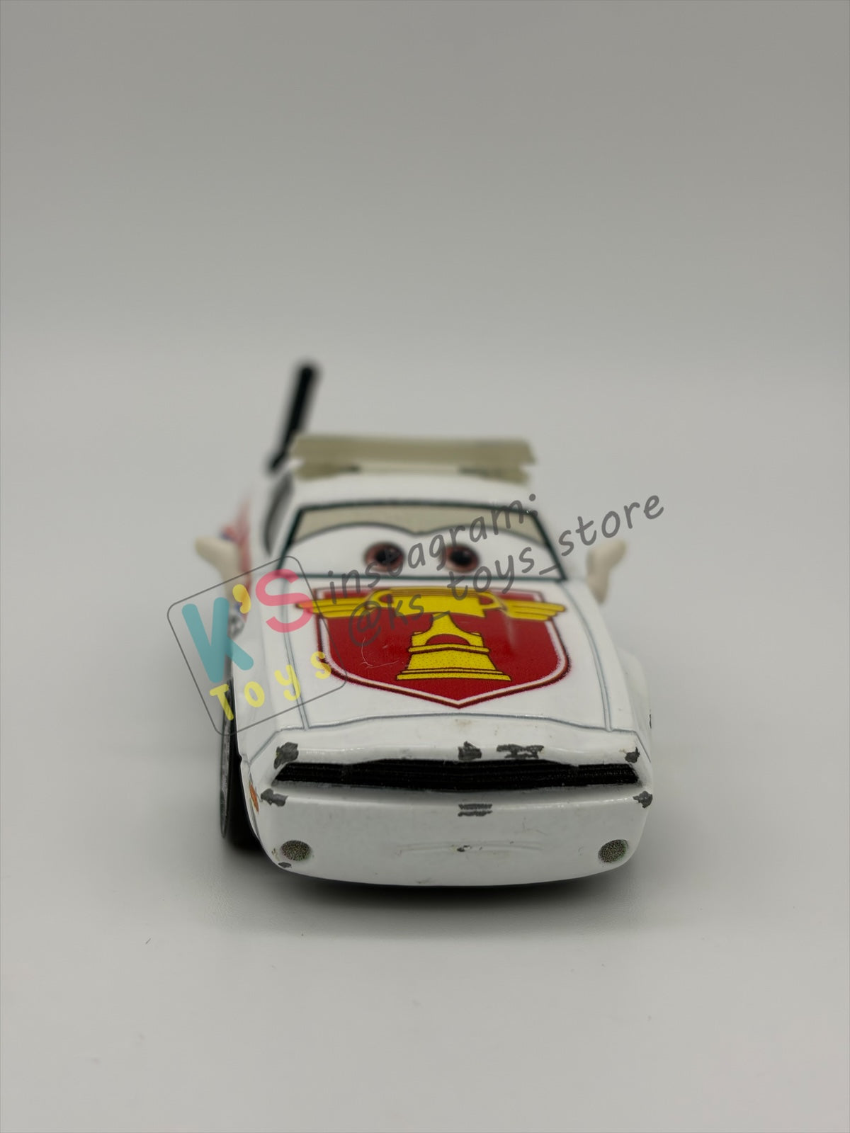 PRE-OWNED / LOOSE DISNEY PIXAR CARS BY MATTEL - "PAT TRAXSON" - CARS 3 SERIES - PLAYED CONDITION - READ DESCRIPTION!!!!!!!!!!!