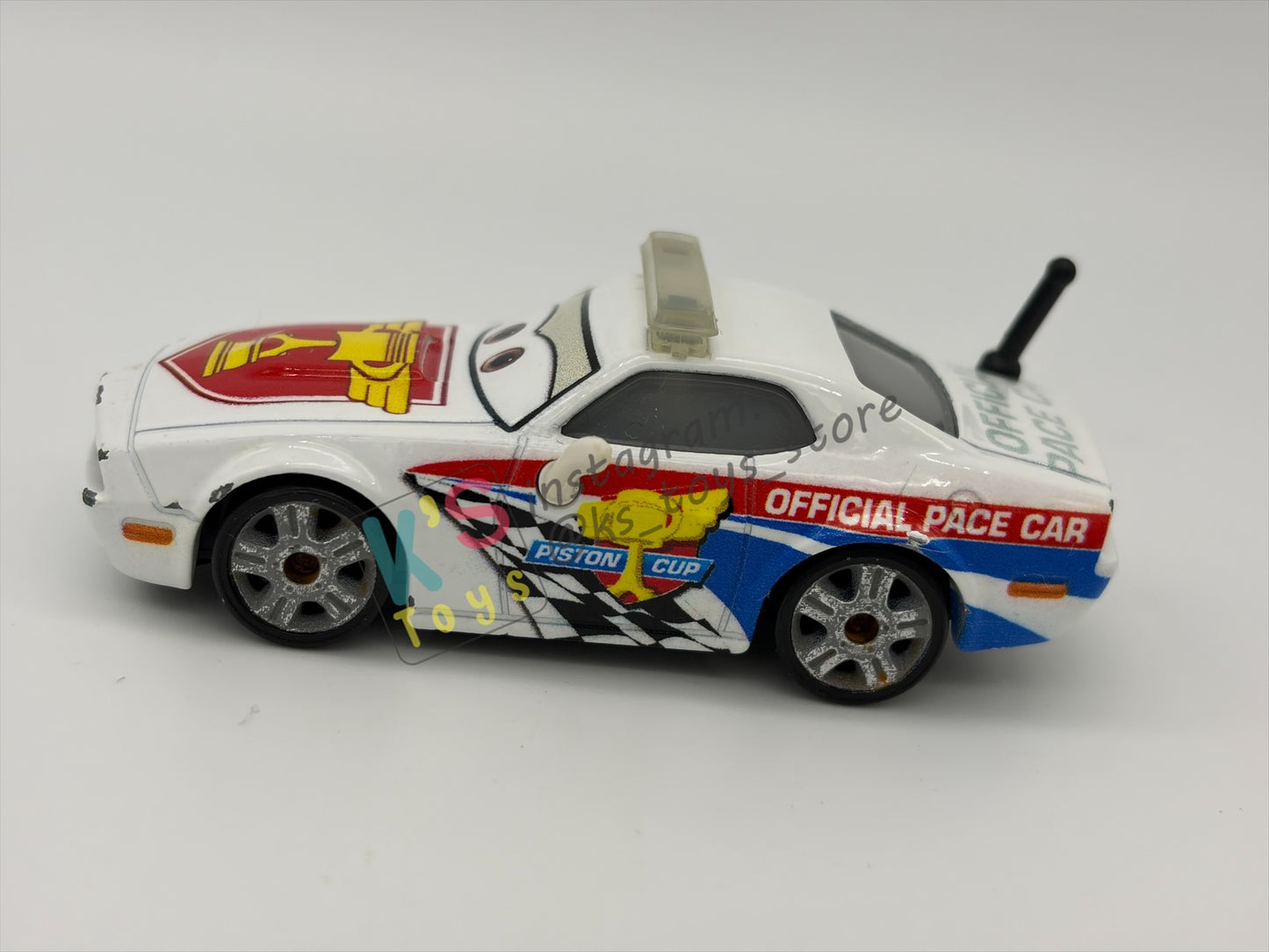 PRE-OWNED / LOOSE DISNEY PIXAR CARS BY MATTEL - "PAT TRAXSON" - CARS 3 SERIES - PLAYED CONDITION - READ DESCRIPTION!!!!!!!!!!!