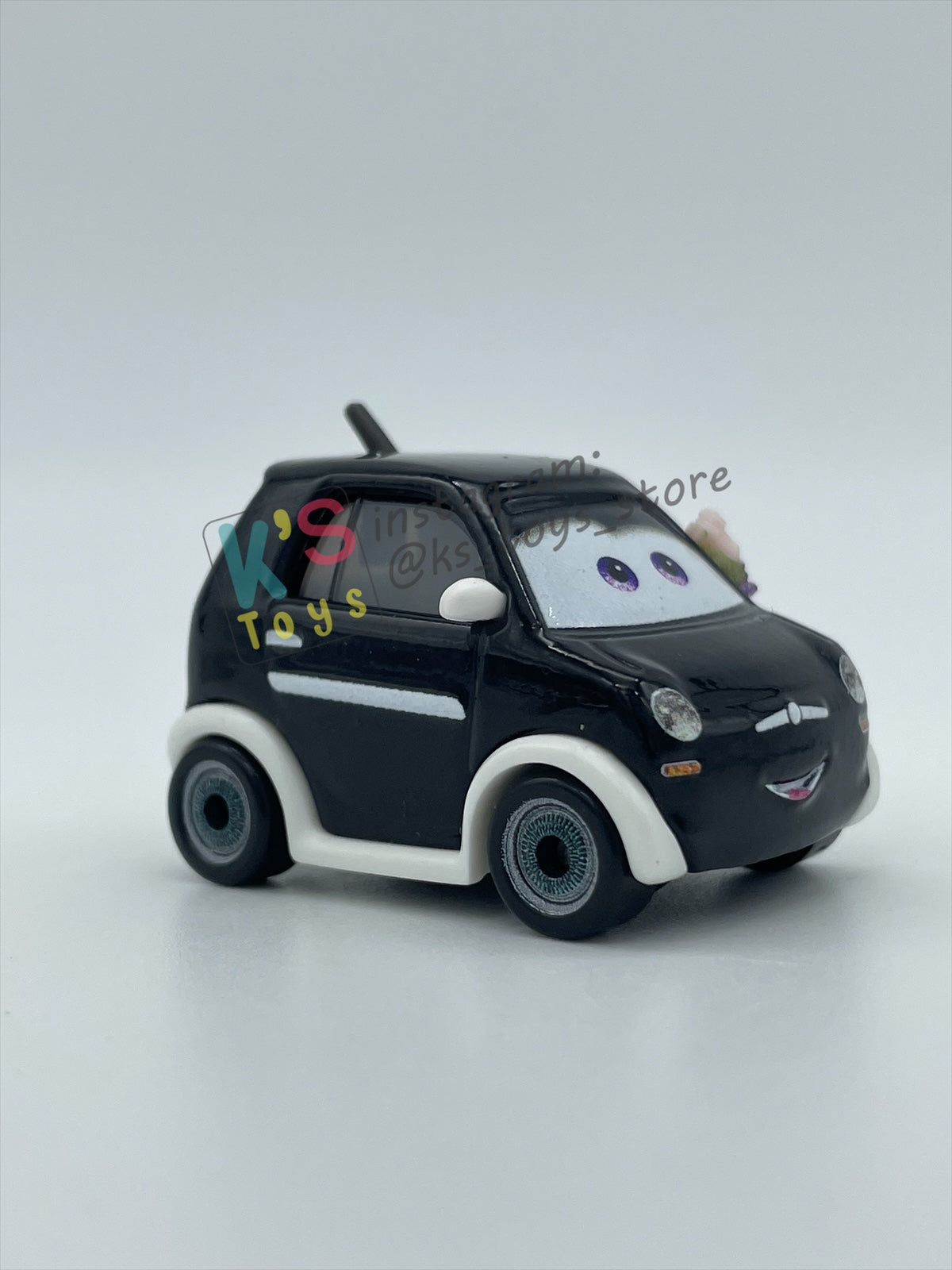 PRE-OWNED / LOOSE DISNEY PIXAR CARS 1:55 BY MATTEL - "MATEO" CARS ON THE ROAD GETTIN' HITCHED - MINT CONDITION