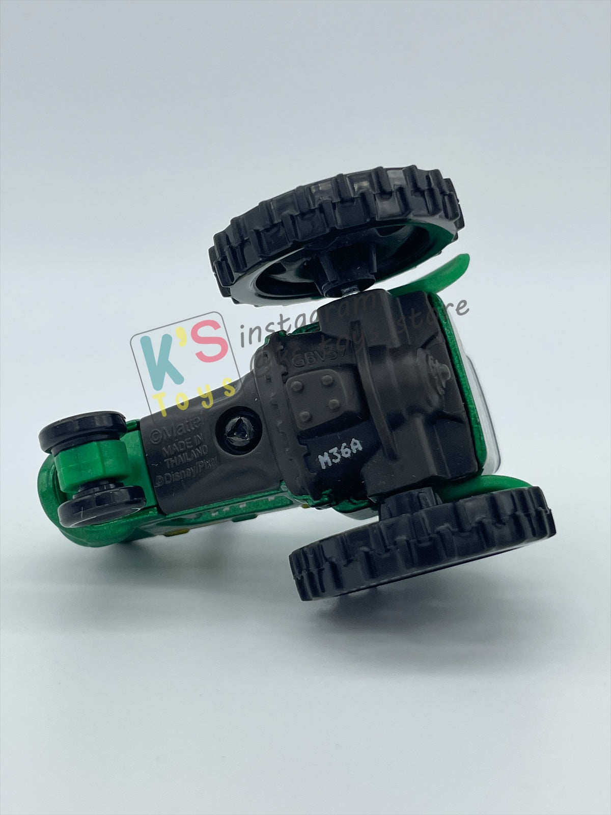PRE-OWNED / LOOSE DISNEY PIXAR CARS 1:55 BY MATTEL - "SHINY WAX RACING TRACTOR" TRACTOR TRAINING SERIES - MINT CONDITION