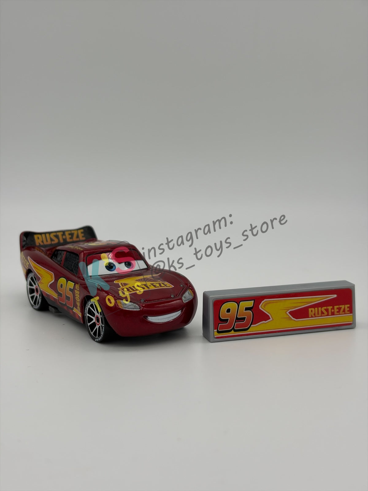 PRE-OWNED / LOOSE DISNEY PIXAR CARS 1:55 BY MATTEL - "NASCAR LIGHTNING MCQUEEN METALLIC" NASCAR SERIES - NEAR MINT CONDITION