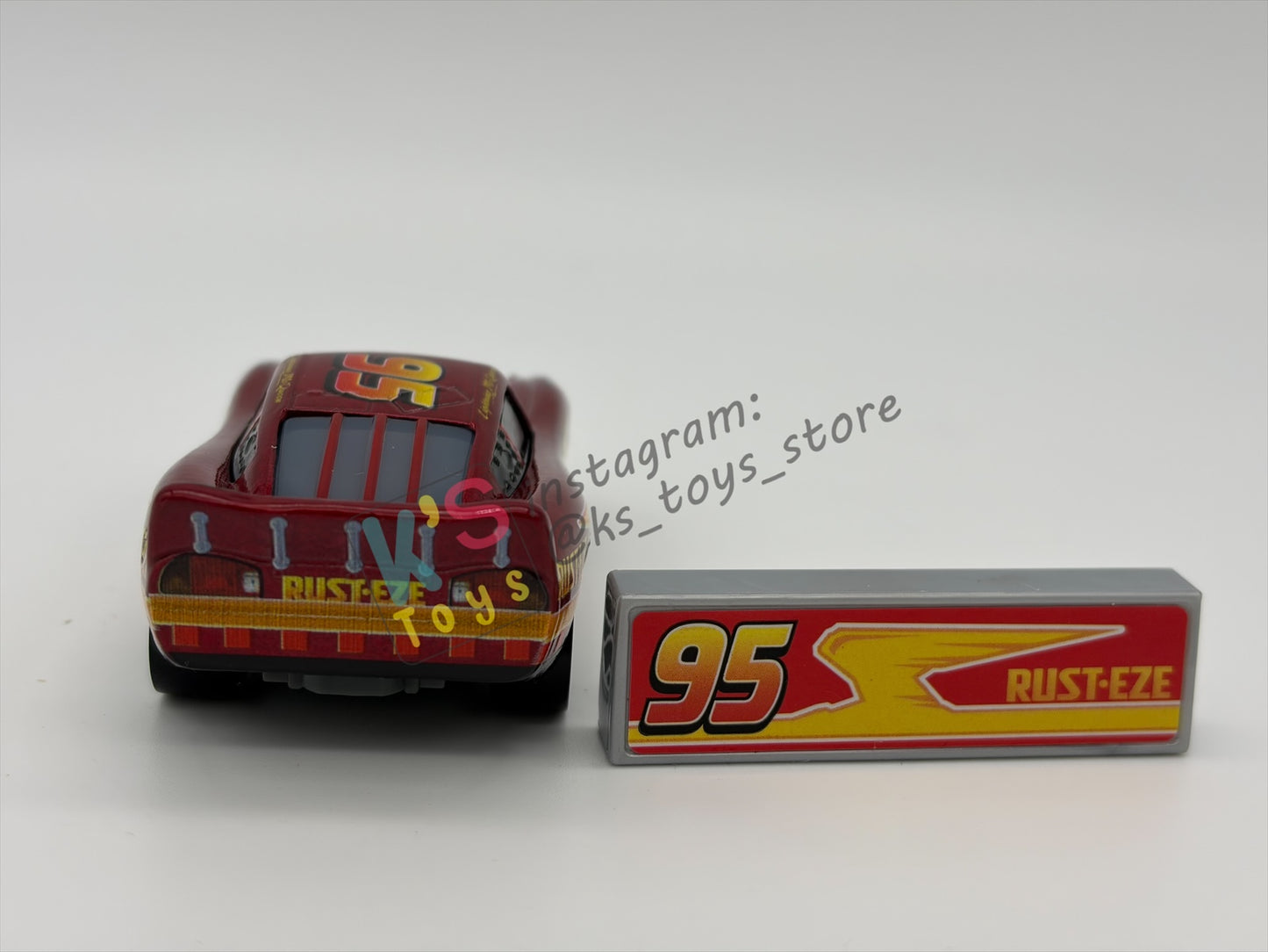 PRE-OWNED / LOOSE DISNEY PIXAR CARS 1:55 BY MATTEL - "NASCAR LIGHTNING MCQUEEN METALLIC" NASCAR SERIES - NEAR MINT CONDITION