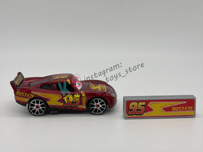 PRE-OWNED / LOOSE DISNEY PIXAR CARS 1:55 BY MATTEL - "NASCAR LIGHTNING MCQUEEN METALLIC" NASCAR SERIES - NEAR MINT CONDITION