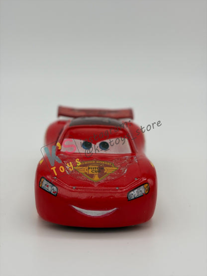 PRE-OWNED / LOOSE DISNEY PIXAR CARS 1:55 BY MATTEL - "CARNIVAL CUP LIGHTNING MCQUEEN ORANGE WHEELS" CARNIVAL CUP SERIES - GOOD CONDITION - READ DESCRIPTION!!!!!!!!!!
