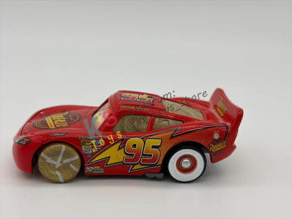 PRE-OWNED / LOOSE DISNEY PIXAR CARS 1:55 BY MATTEL - "PAINT MASK LIGHTNING MCQUEEN" LENTICULAR EYES SERIES - NEAR MINT CONDITION