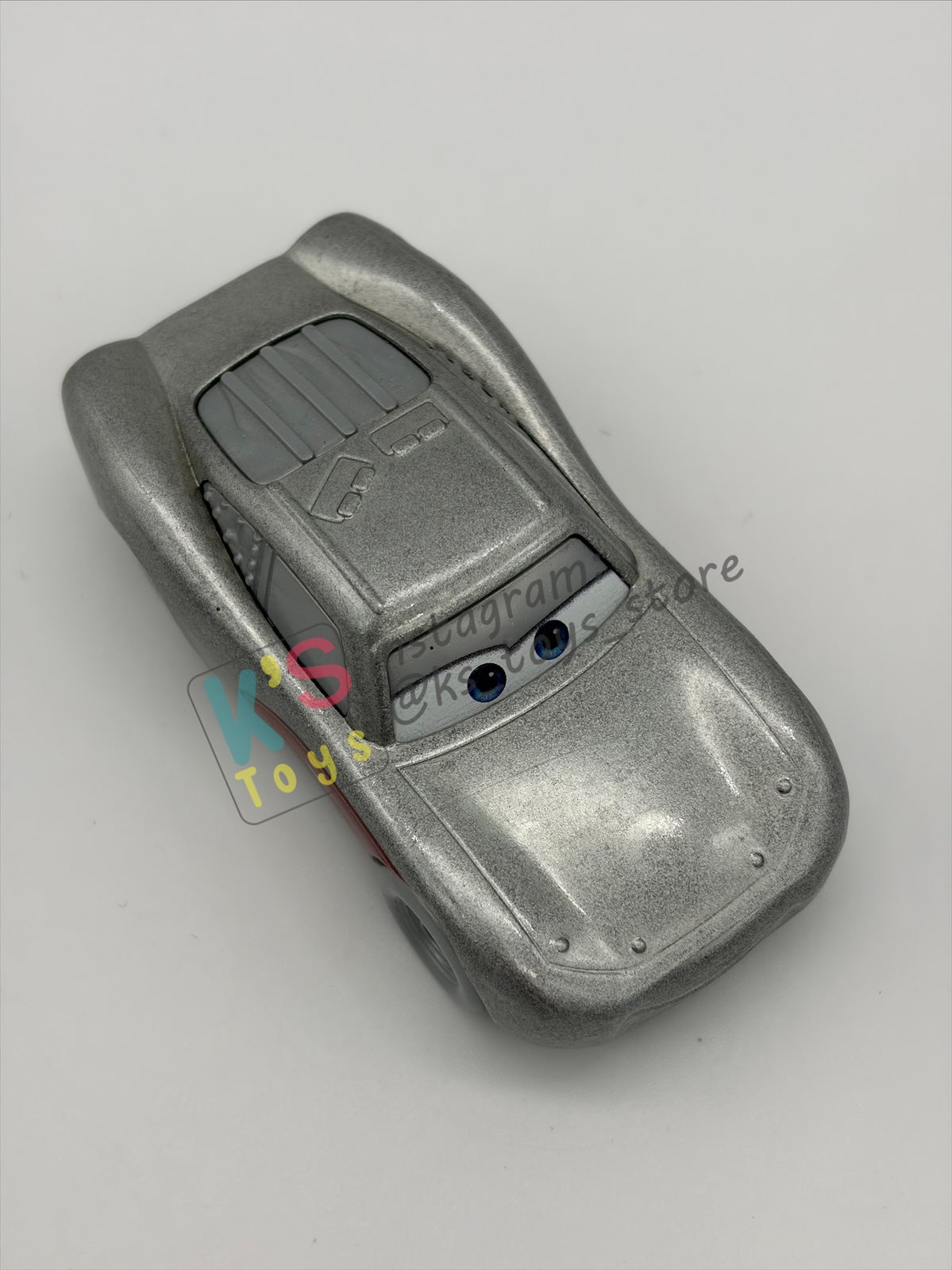 PRE-OWNED / LOOSE DISNEY PIXAR CARS 1:55 BY MATTEL - "DISNEY 100 YEAR  CRUISING LIGHTNING MQUEEN SILVER" DISNEY 100 YEAR ANNIVERSARY SERIES - NEAR MINT CONDITION