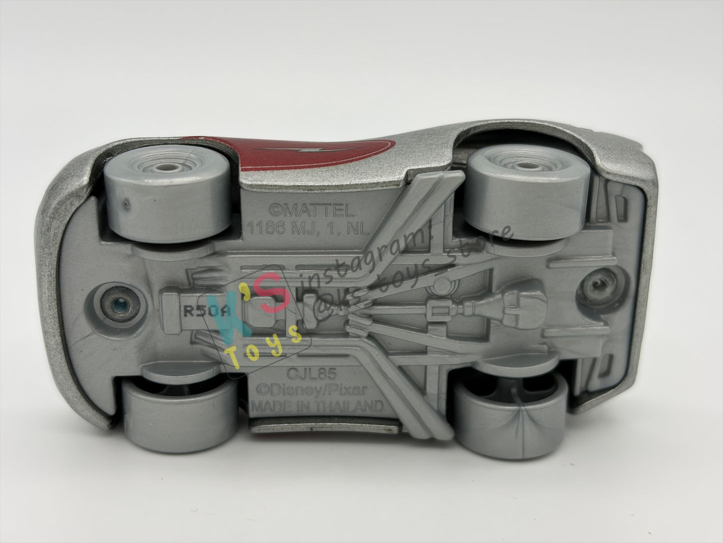 PRE-OWNED / LOOSE DISNEY PIXAR CARS 1:55 BY MATTEL - "DISNEY 100 YEAR  CRUISING LIGHTNING MQUEEN SILVER" DISNEY 100 YEAR ANNIVERSARY SERIES - NEAR MINT CONDITION