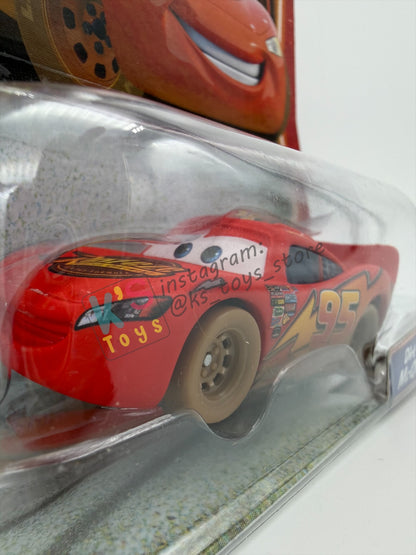 DISNEY PIXAR CARS "DIRT TRACK LIGHTNING MCQUEEN" SUPERCHARGED SERIES- BNIP