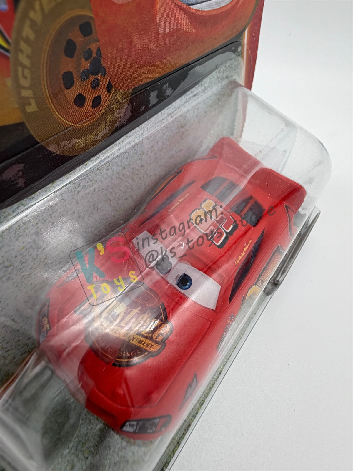 DISNEY PIXAR CARS "DIRT TRACK LIGHTNING MCQUEEN" SUPERCHARGED SERIES- BNIP
