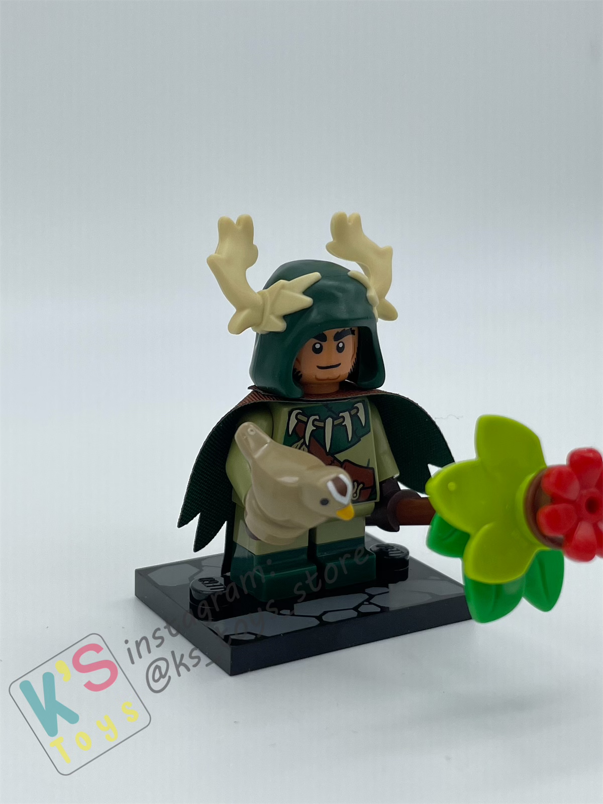 HALFLING DRUID - Lego Minifigures 71047 Dungeons and Dragons - 01 October 2024 Released in Australia