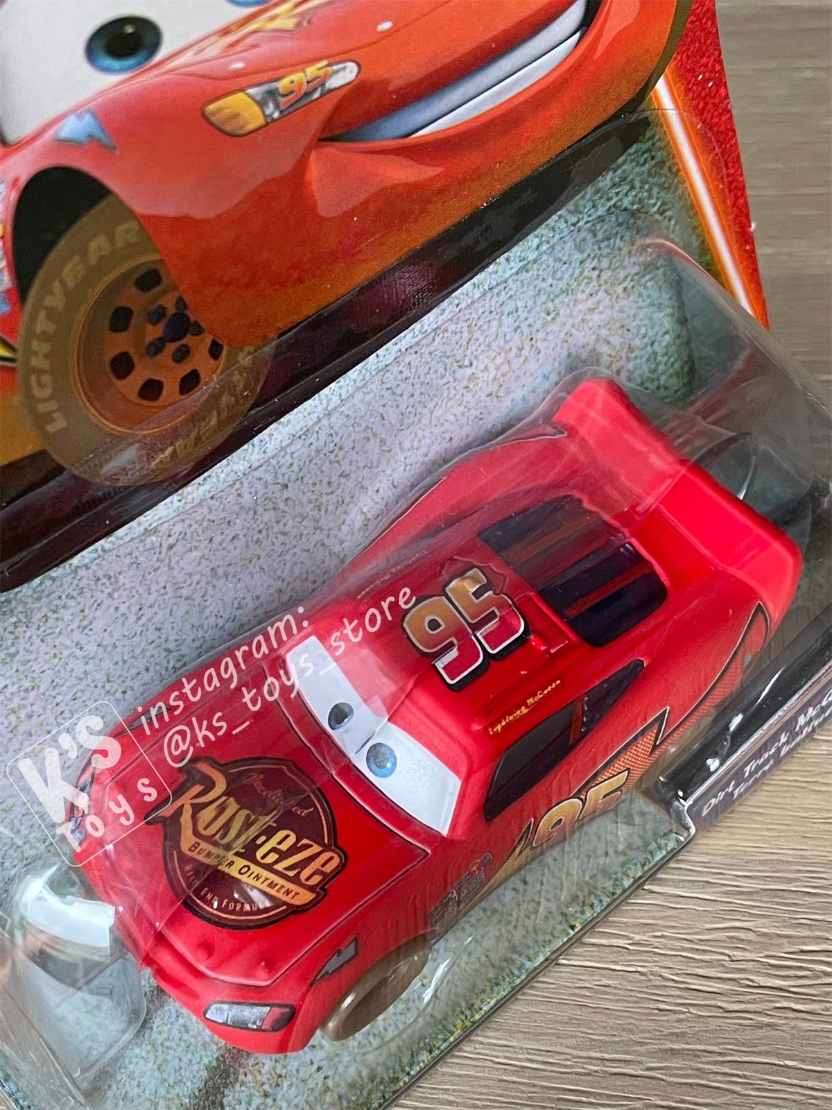 DISNEY PIXAR CARS "DIRT TRACK LIGHTNING MCQUEEN" SUPERCHARGED SERIES- BNIP