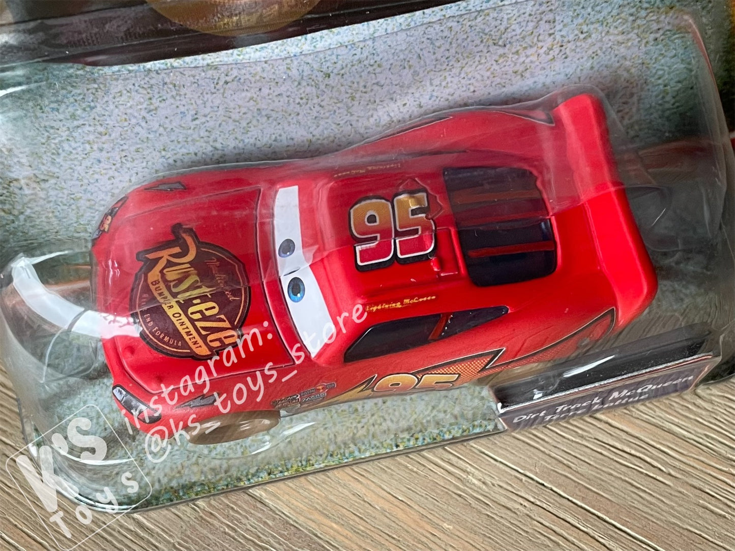 DISNEY PIXAR CARS "DIRT TRACK LIGHTNING MCQUEEN" SUPERCHARGED SERIES- BNIP