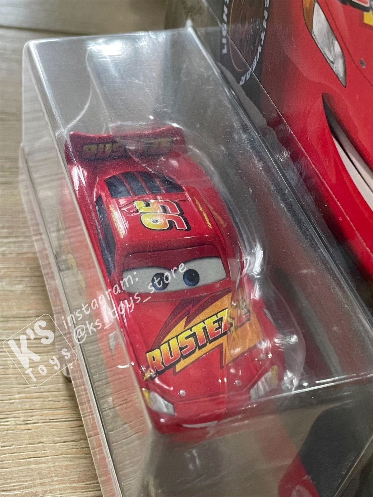 DISNEY PIXAR CARS "RUSTEZE LIGHTNING MCQUEEN" - BNIP