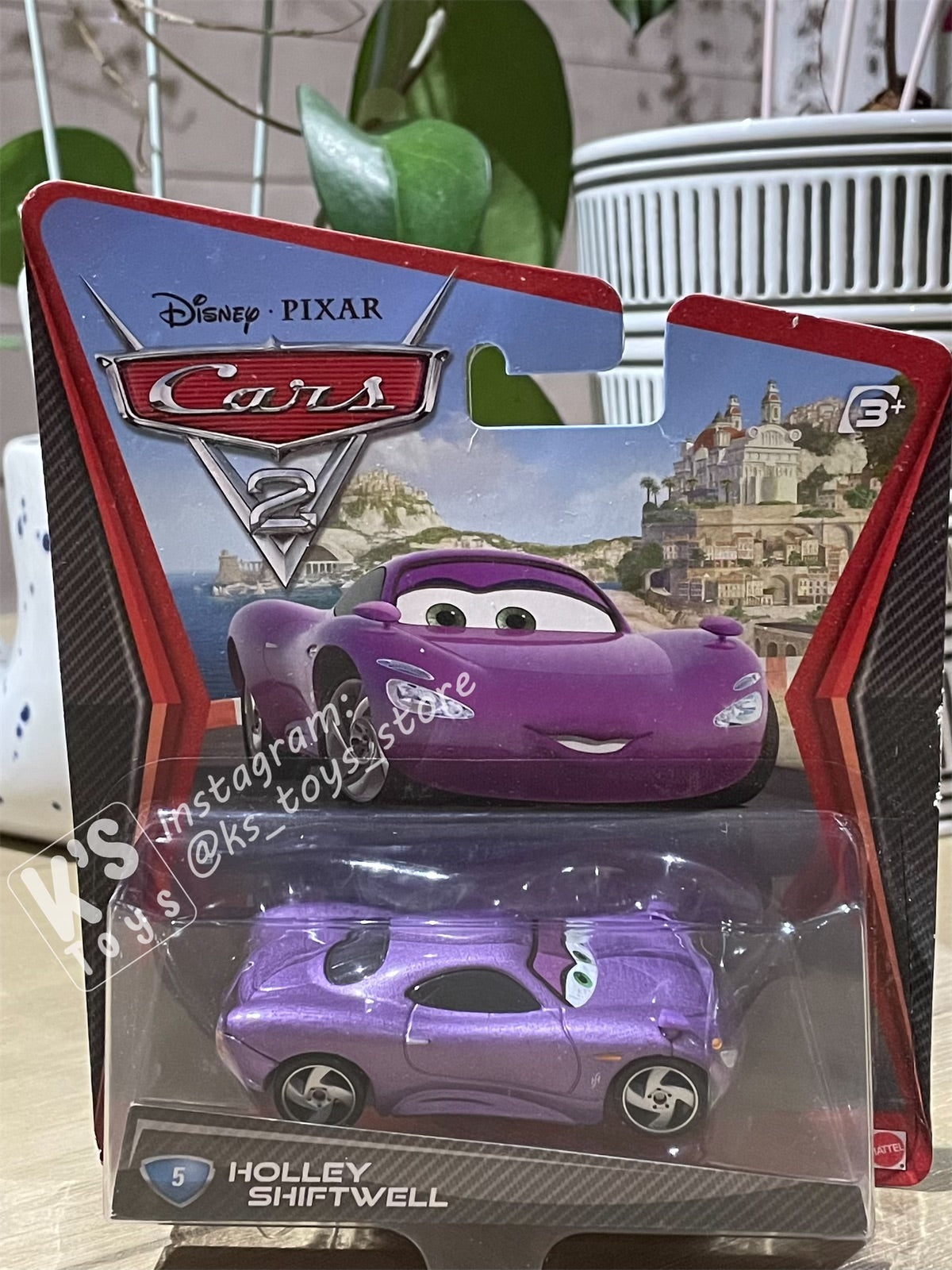 DISNEY PIXAR CARS "HOLLEY SHIFTWELL" CARS 2 - BNIP