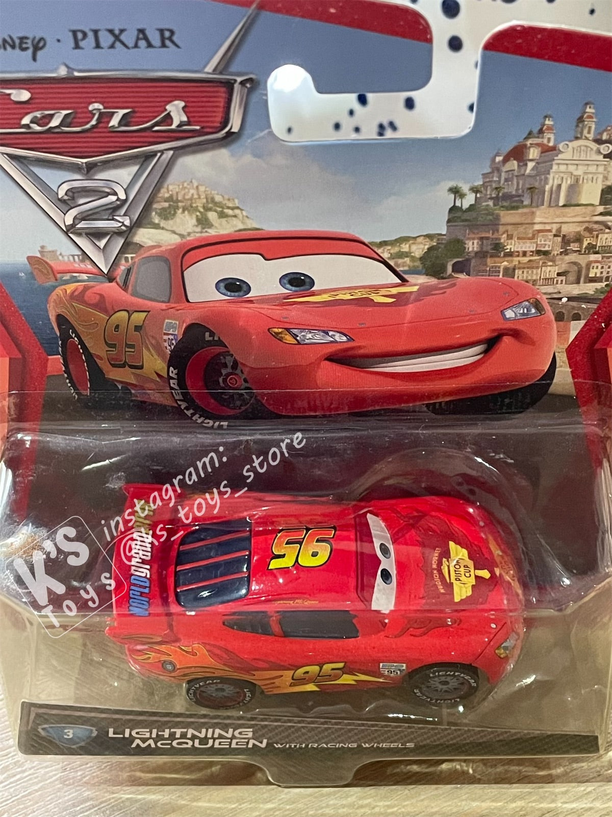 DISNEY PIXAR CARS "LIGHTNING MCQUEEN WITH RACING WHEELS" CARS 2 - BNIP