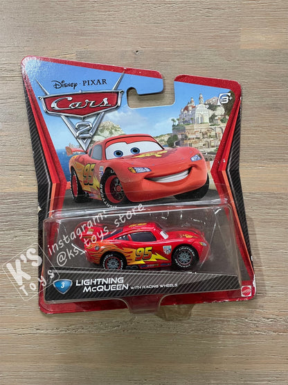 DISNEY PIXAR CARS "LIGHTNING MCQUEEN WITH RACING WHEELS" CARS 2 - BNIP