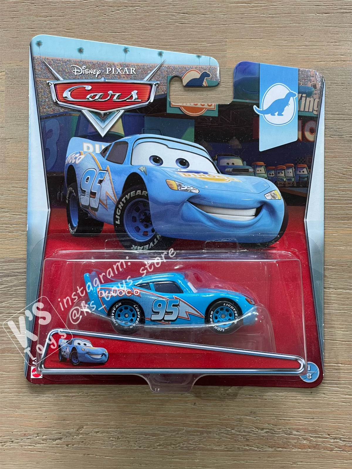 DISNEY PIXAR CARS "DINOCO LIGHTNING MCQUEEN" DINOCO 400 - BNIP