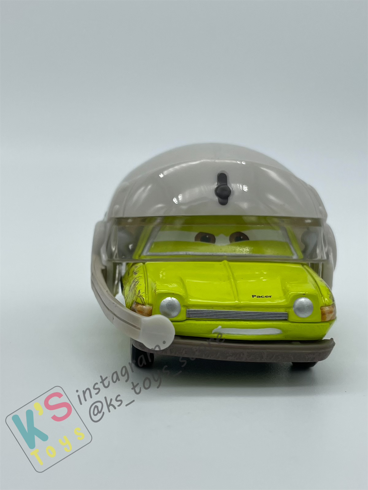 Disney Pixar Cars 1:55 by Mattel 2-Pack GREM WITH HELMET AND ACER WITH HELMET (VARIANT) - OIL RIG GETAWAY - BRAND NEW IN DAMAGED PACKAGING