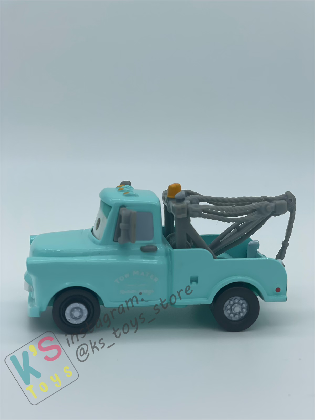 STORY TELLERS DISNEY PIXAR CARS - BUBBA AND BRAND NEW MATER 2PACK - DAMAGED PACKAGING (READ DESCRIPTION)