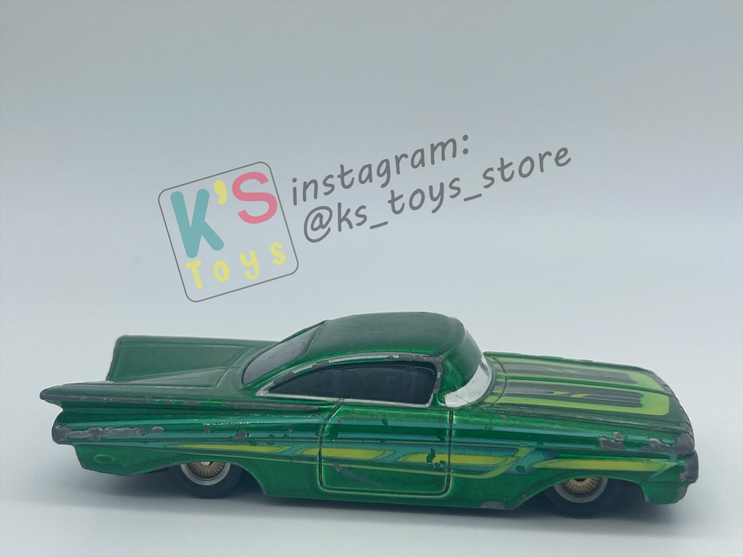 PRE-OWNED / LOOSE DISNEY PIXAR CARS BY MATTEL - "GREEN RAMONE" - PLAYED WITH CONDITION - READ DESCRIPTION!!!!!!!!!!!
