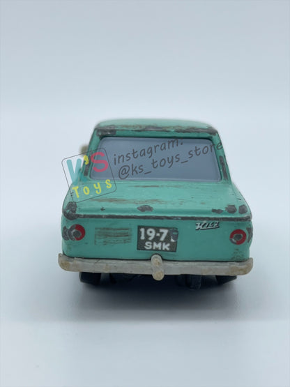 PRE-OWNED / LOOSE DISNEY PIXAR CARS BY MATTEL - "PETROV TRUNKOV" - CARS 2 SERIES - PLAYED WITH GOOD CONDITION - READ DESCRIPTION!!!!!!!!!!!