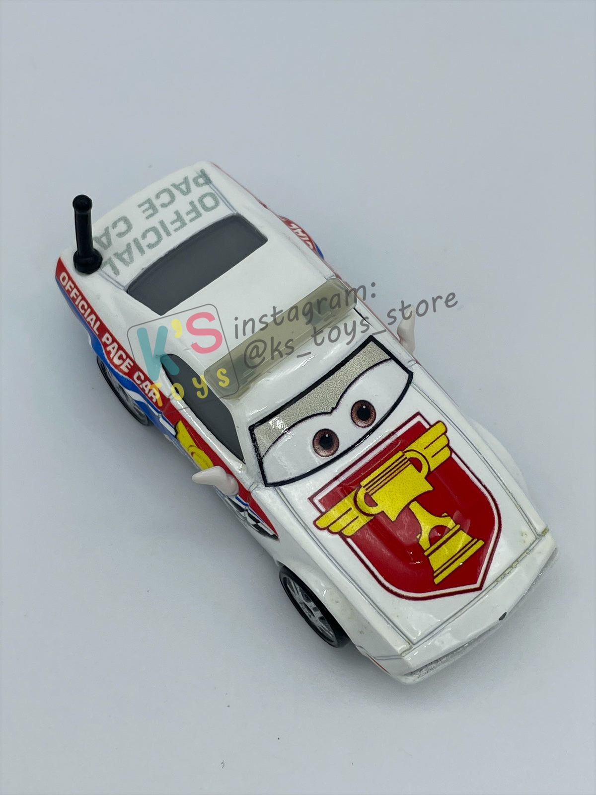 PRE-OWNED / LOOSE DISNEY PIXAR CARS BY MATTEL - "PAT TRAXSON" - CARS 3 SERIES - PLAYED WITH GOOD CONDITION - READ DESCRIPTION!!!!!!!!!!!