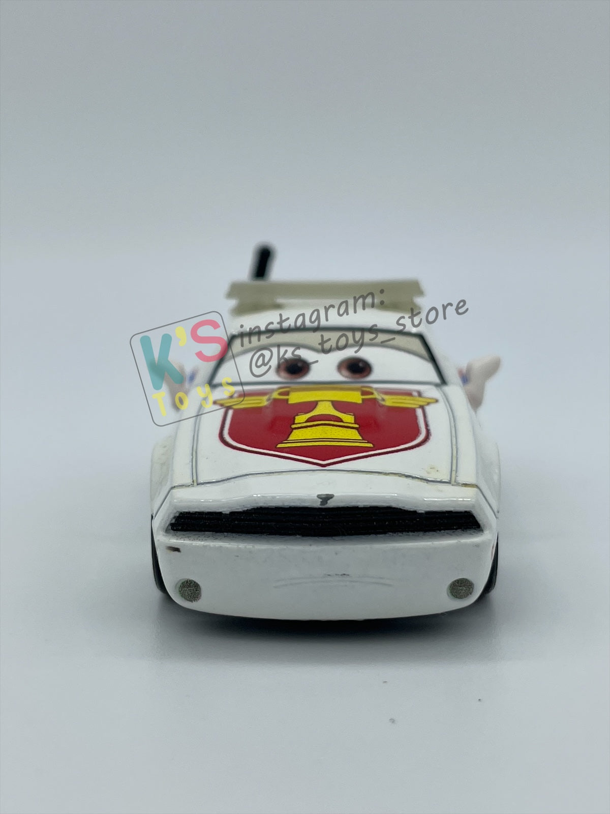 PRE-OWNED / LOOSE DISNEY PIXAR CARS BY MATTEL - "PAT TRAXSON" - CARS 3 SERIES - PLAYED WITH GOOD CONDITION - READ DESCRIPTION!!!!!!!!!!!