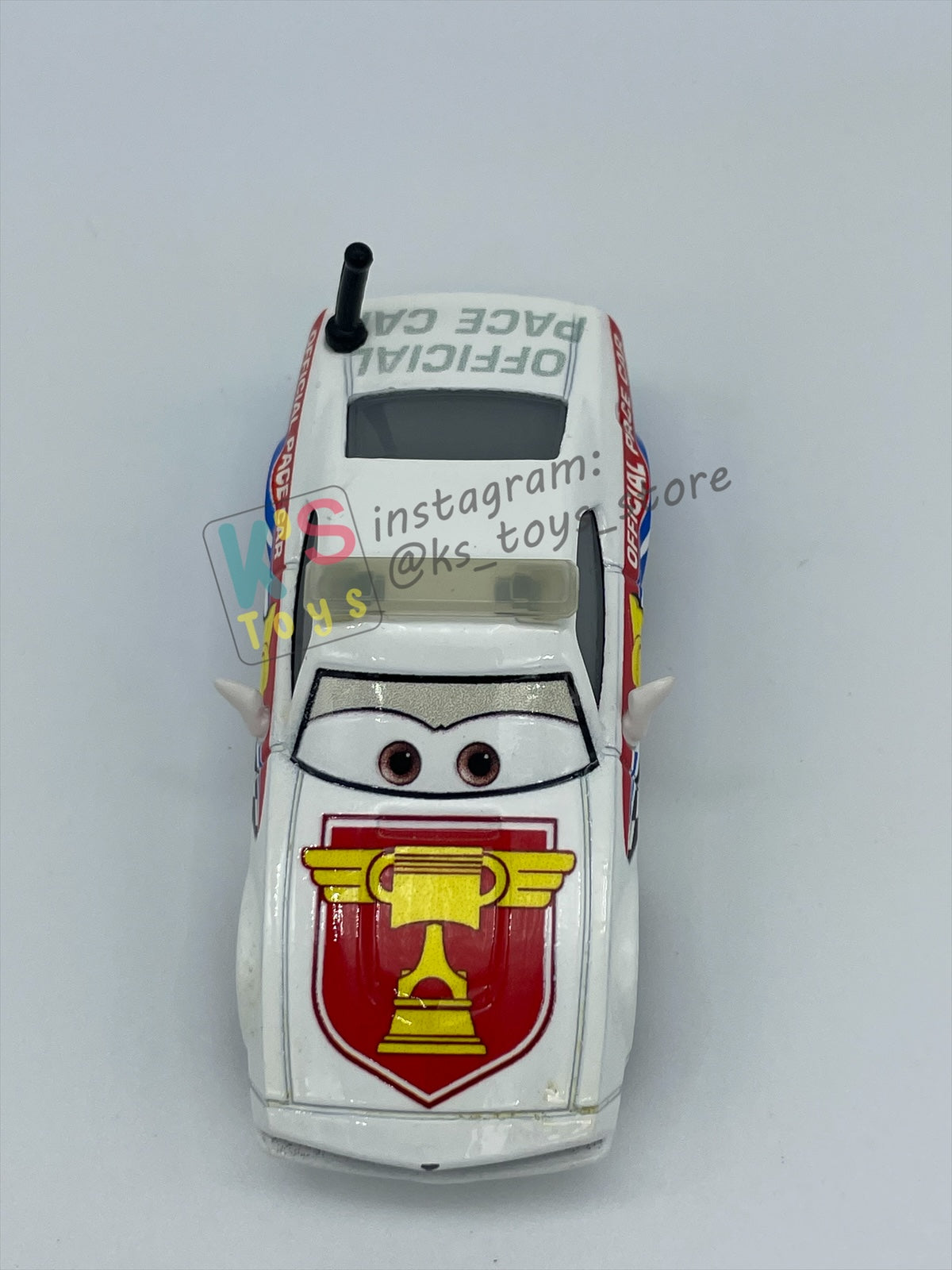 PRE-OWNED / LOOSE DISNEY PIXAR CARS BY MATTEL - "PAT TRAXSON" - CARS 3 SERIES - PLAYED WITH GOOD CONDITION - READ DESCRIPTION!!!!!!!!!!!