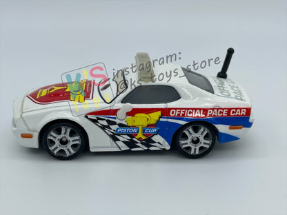 PRE-OWNED / LOOSE DISNEY PIXAR CARS BY MATTEL - "PAT TRAXSON" - CARS 3 SERIES - PLAYED WITH GOOD CONDITION - READ DESCRIPTION!!!!!!!!!!!