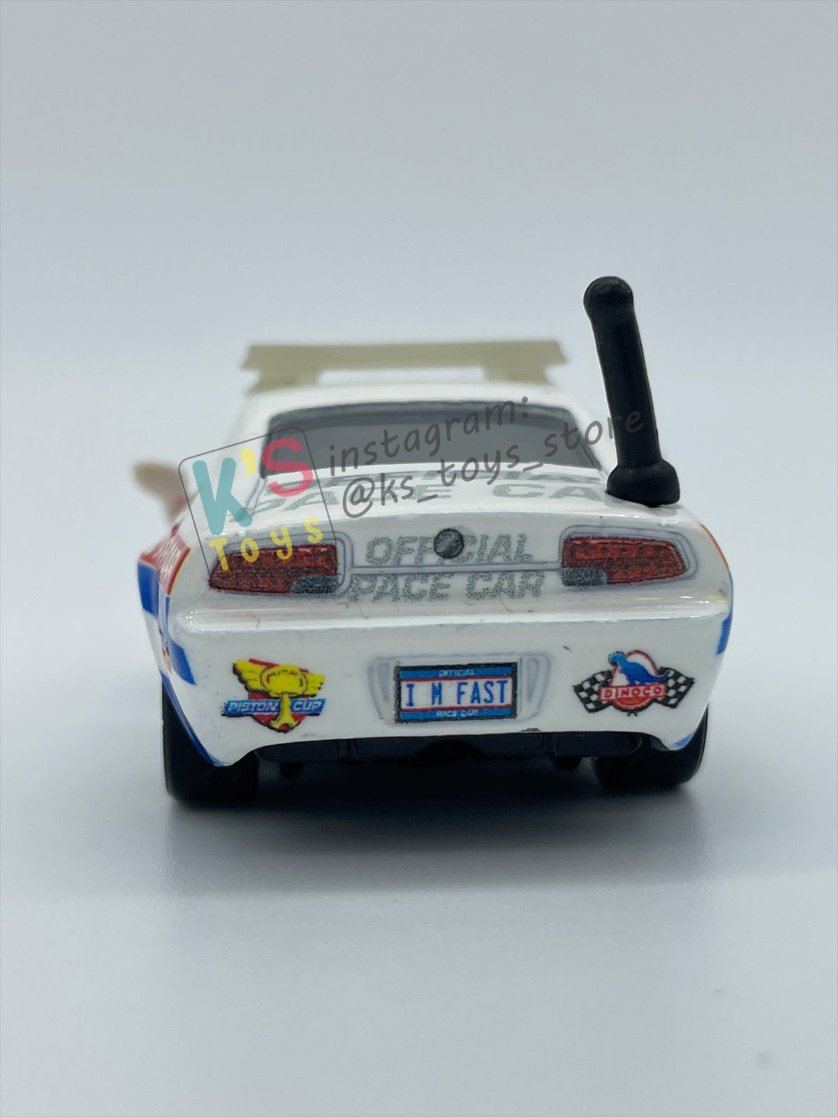 PRE-OWNED / LOOSE DISNEY PIXAR CARS BY MATTEL - "PAT TRAXSON" - CARS 3 SERIES - PLAYED WITH GOOD CONDITION - READ DESCRIPTION!!!!!!!!!!!
