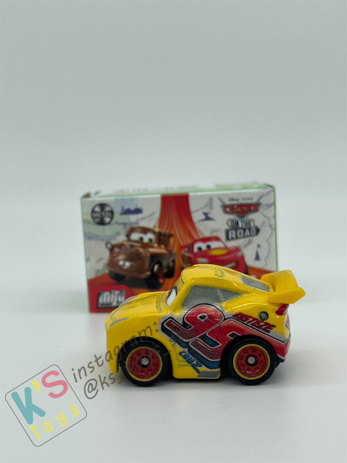 Mini Racers Pixar Disney Cars, 2023 Series 4 #41 RUSTEZE CRUZ - BNIB