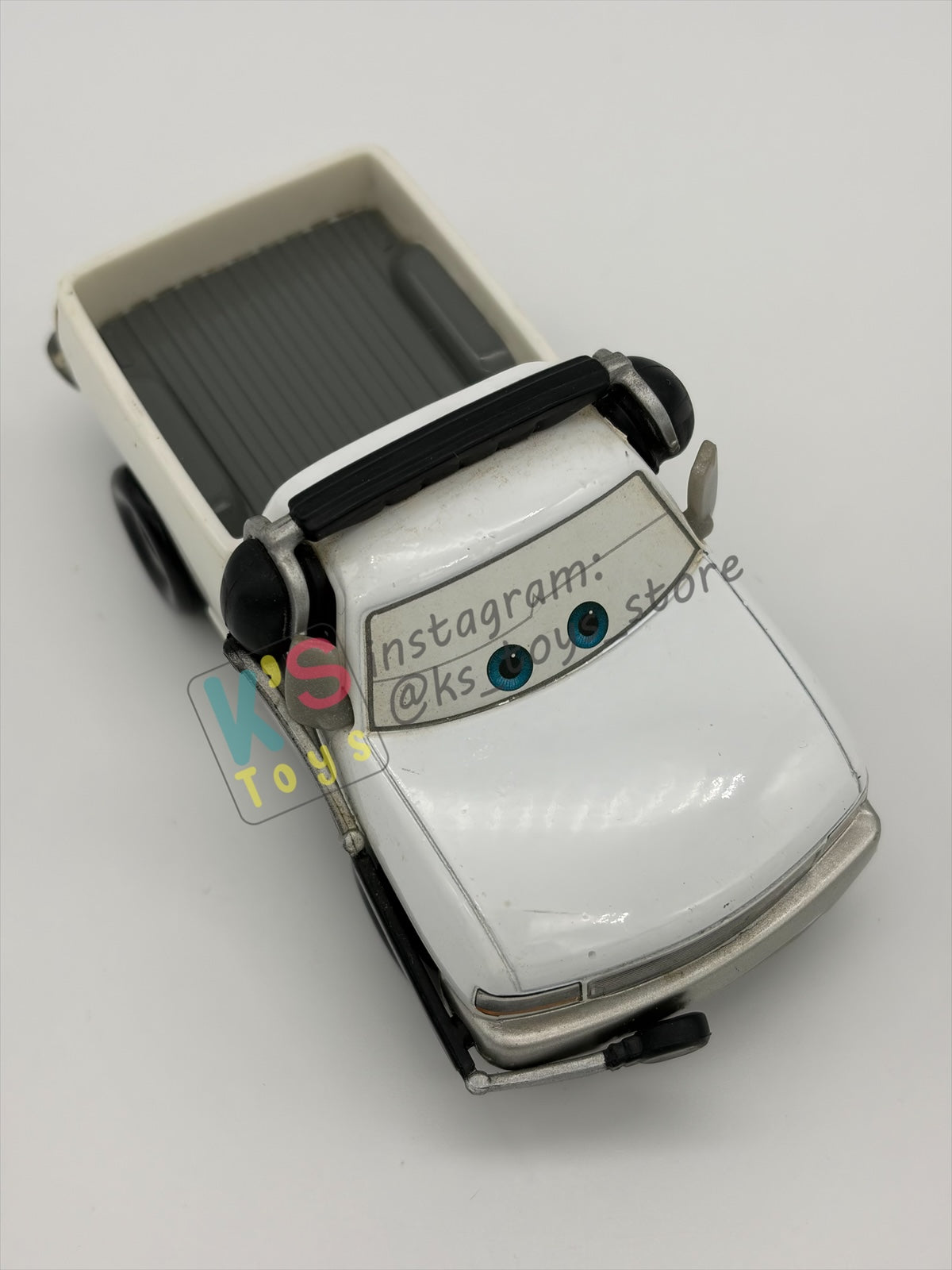 PRE-OWNED / LOOSE DISNEY PIXAR CARS BY MATTEL - "BRIAN FEE CLAMP" - LA SPEEDWAY SERIES - NEAR MINT CONDITION - READ DESCRIPTION!!!!!!!!!