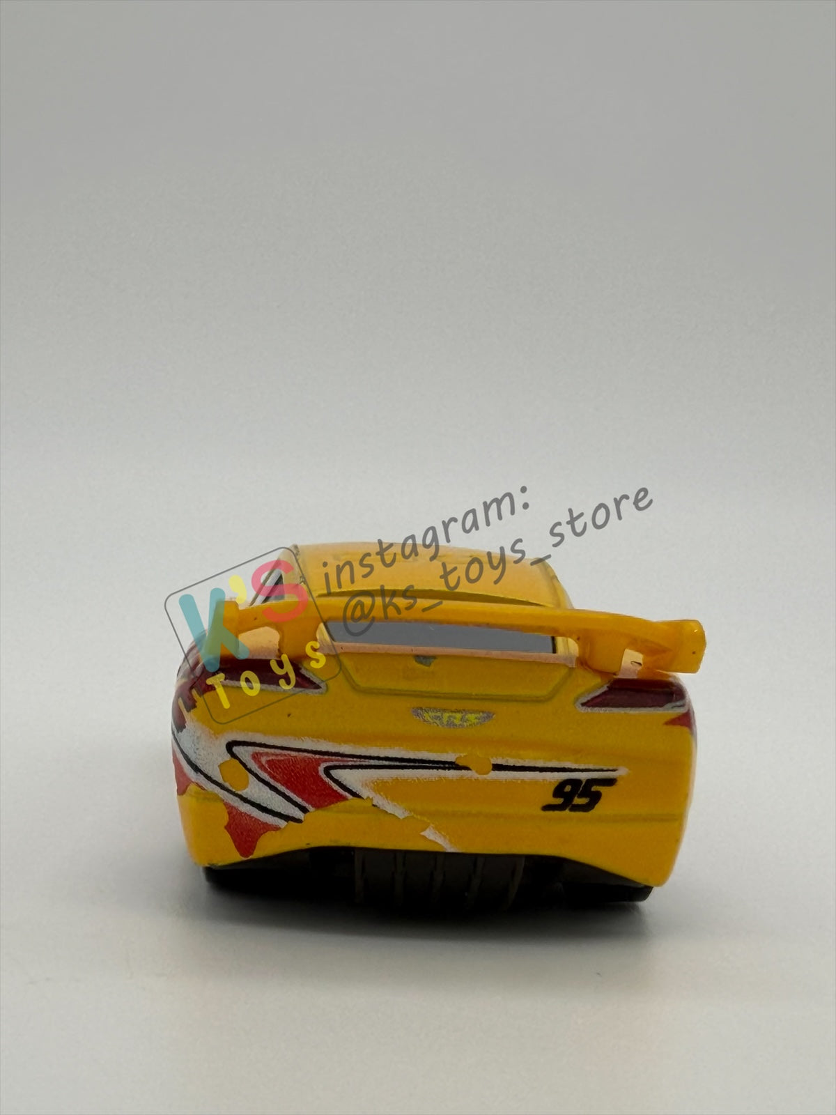 PRE-OWNED / LOOSE DISNEY PIXAR CARS BY MATTEL - "RUST-EZE CRUZ RAMIREZ" - CARS 3 FLORIDA 500 SERIES - PLAYED CONDITION - READ DESCRIPTION!!!!!!!!!!!