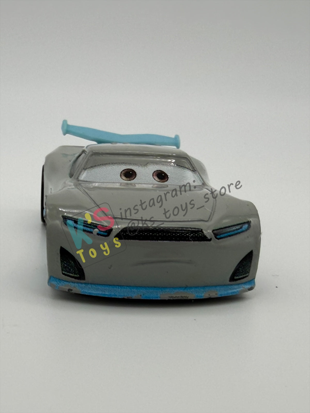 PRE-OWNED / LOOSE DISNEY PIXAR CARS BY MATTEL - "TOM W” - CARS 3 RACING CENTER SERIES - GOOD CONDITION - READ DESCRIPTION!!!!!!!!!!!
