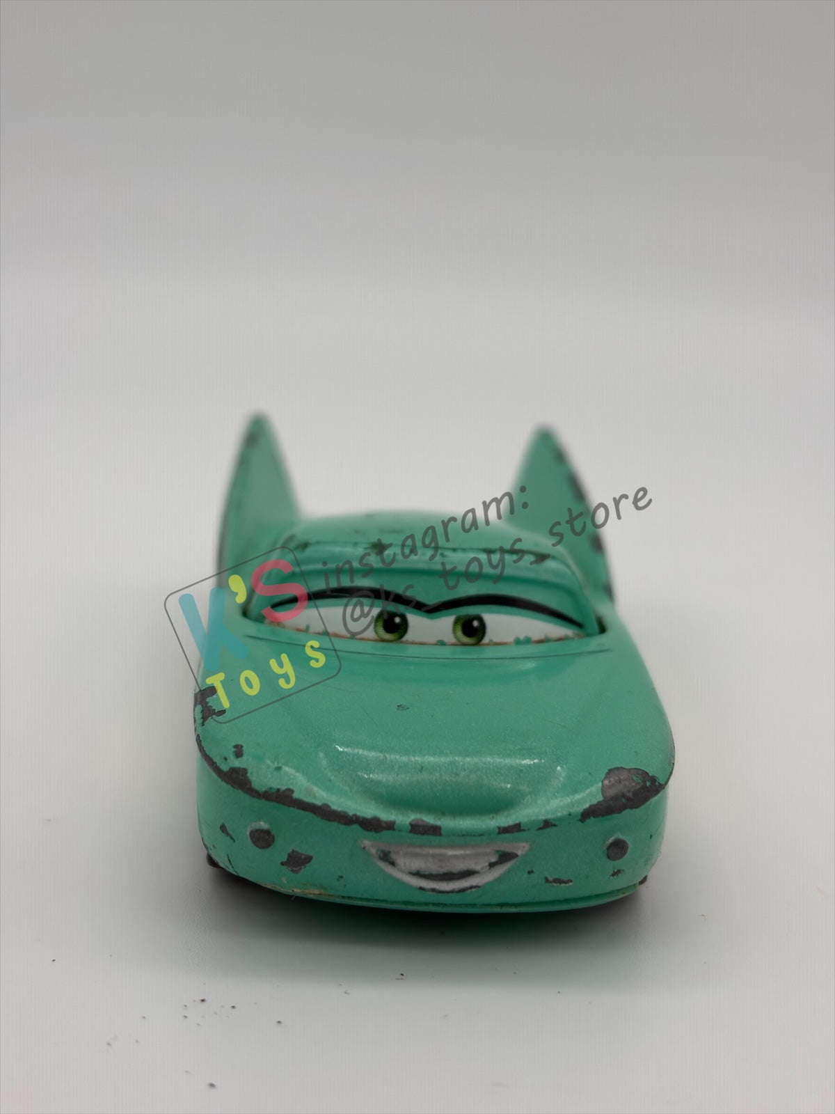 FREE ITEM!! PRE-OWNED / LOOSE DISNEY PIXAR CARS - "FLO" WELL-PLAYED CONDITION